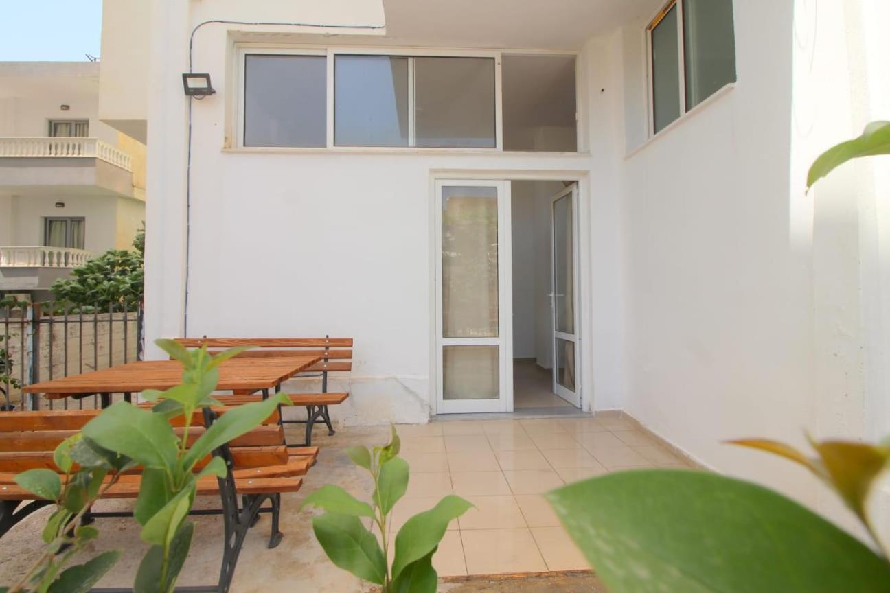 Hostel K13 Σαράντα Εξωτερικό φωτογραφία