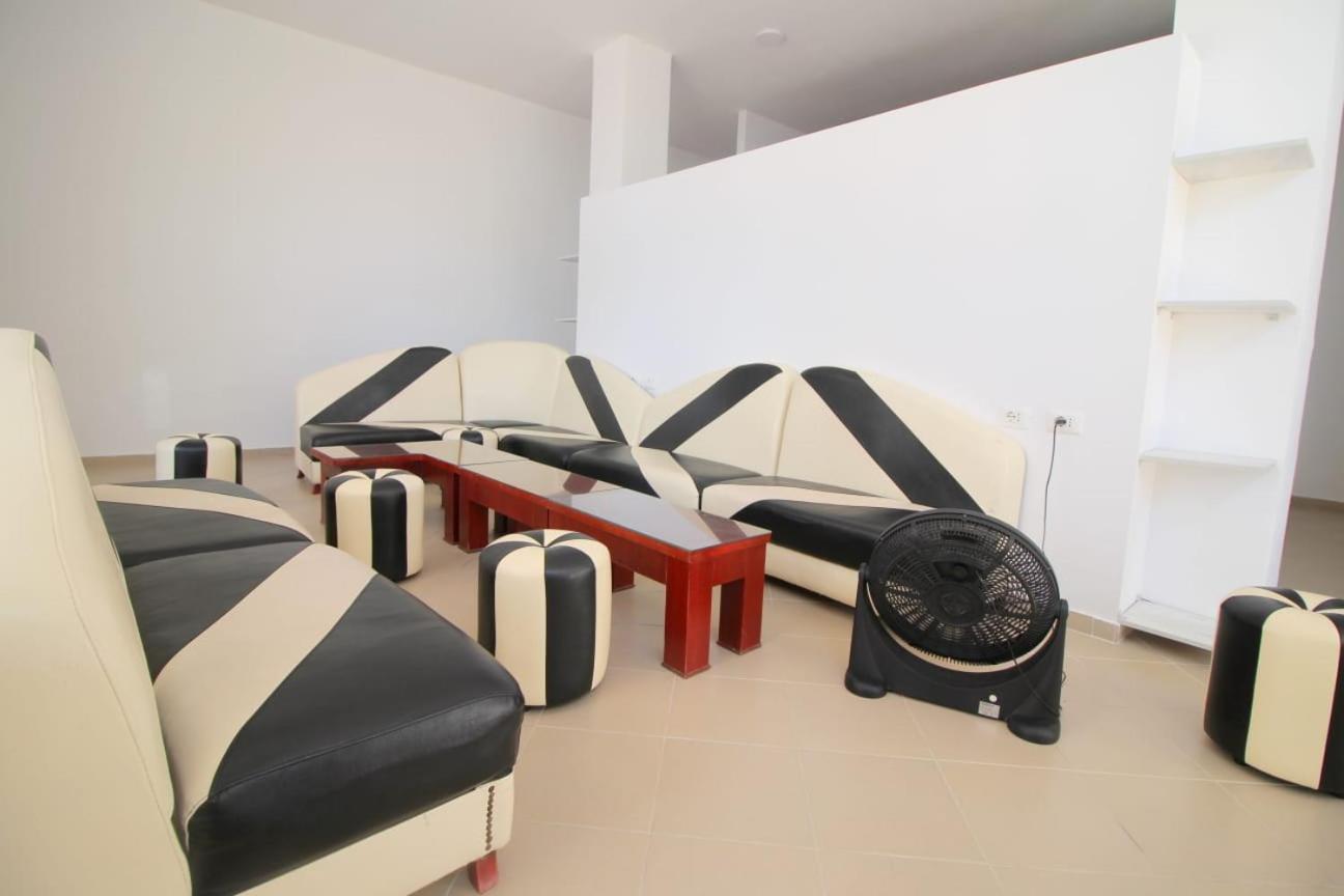 Hostel K13 Σαράντα Εξωτερικό φωτογραφία